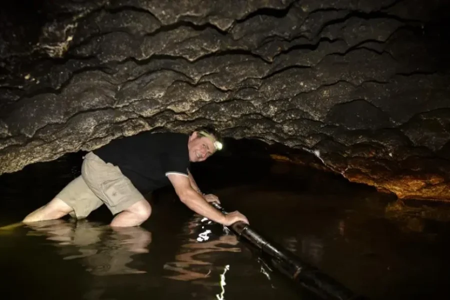 Cannibal ‘Nahehe’ Cave Tour