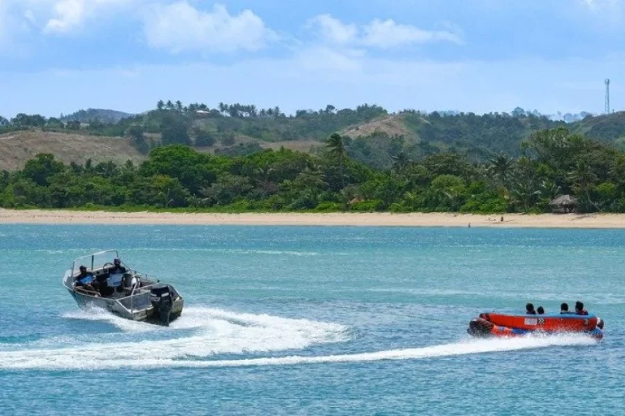 Fiji Sailing Trip | Sabre Fiji Sailing Day Trip