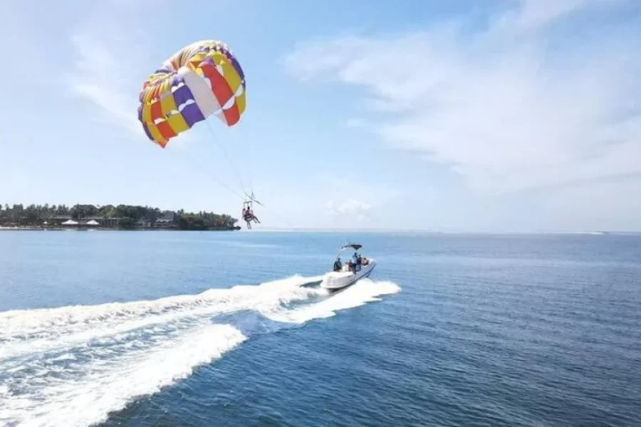 Discover Coral Coast