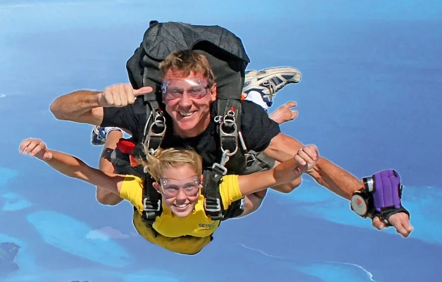 Skydive Fiji Radical 10000ft Tandem Jump (30 seconds free fall)