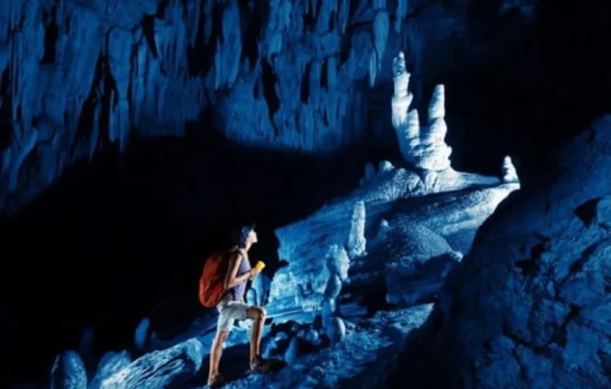 Fiji: 16 Zip Lines and Cave Tour