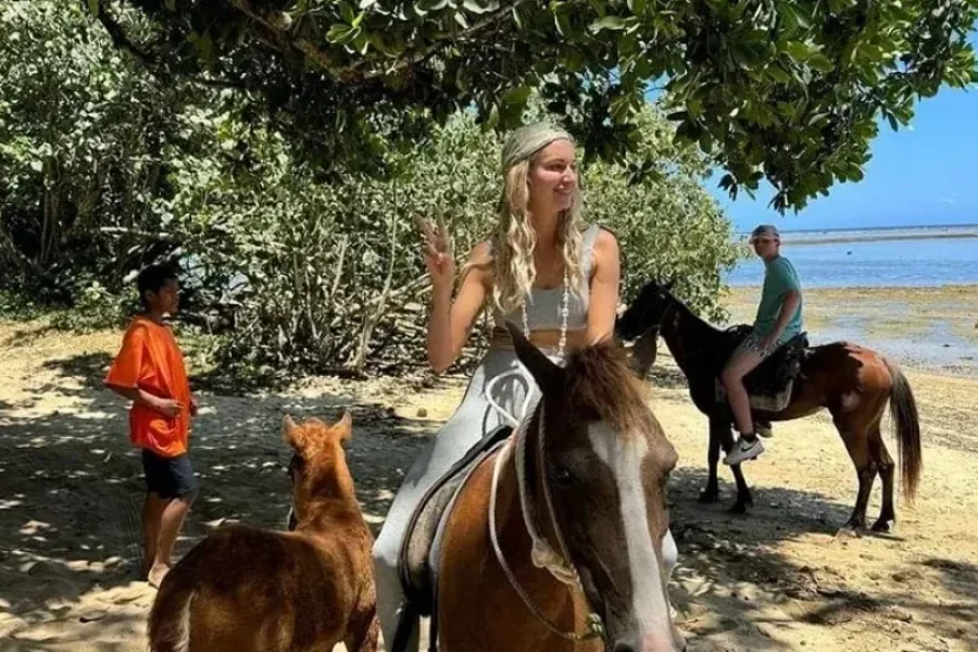 Coral Coast Beach Horse Riding Tour Fiji