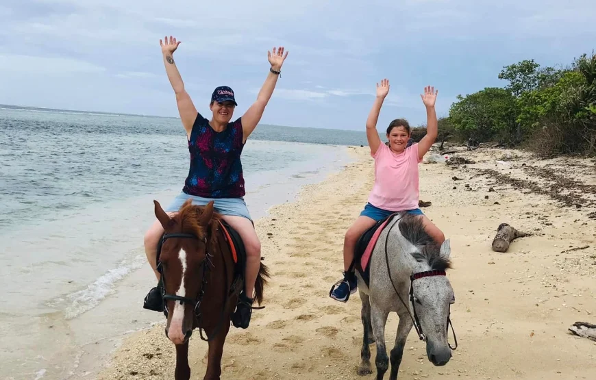 Natadola-Beach-Horse-Riding-Fiji-–-AU95-12-870x555